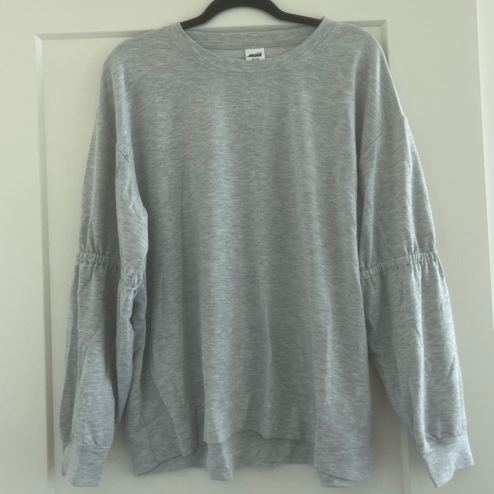 Long‎ sleeve grey top